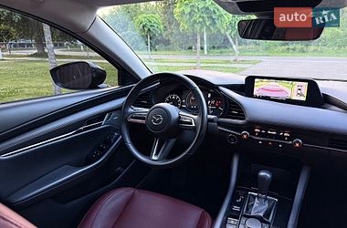 Седан Mazda 3 2023 в Черкассах