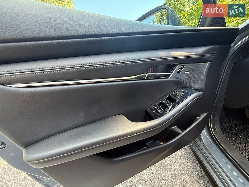 Хэтчбек Mazda 3 2021 в Киеве
