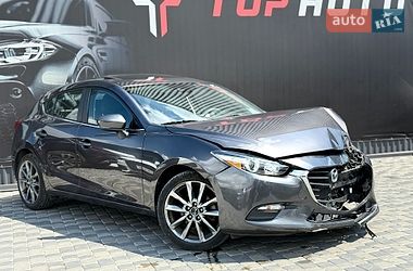 Mazda 3  2018