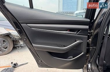 Седан Mazda 3 2025 в Киеве