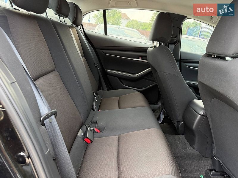 Седан Mazda 3 2025 в Киеве