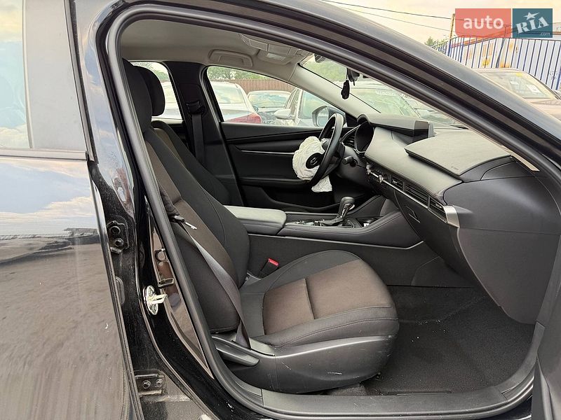 Седан Mazda 3 2025 в Киеве