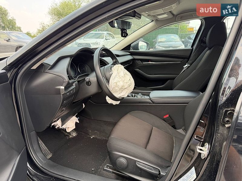 Седан Mazda 3 2025 в Киеве