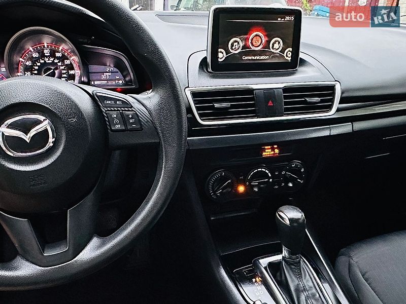 Седан Mazda 3 2016 в Києві