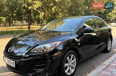 Mazda 3  2011