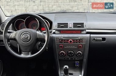 Хэтчбек Mazda 3 2006 в Луцке