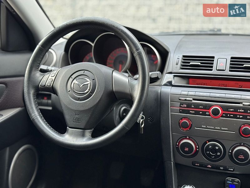 Хэтчбек Mazda 3 2006 в Луцке