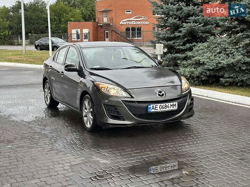 Седан Mazda 3 2009 в Днепре