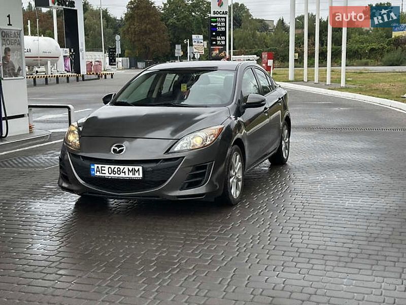 Седан Mazda 3 2009 в Днепре