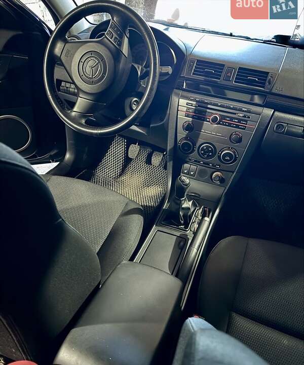 Седан Mazda 3 2006 в Сумах