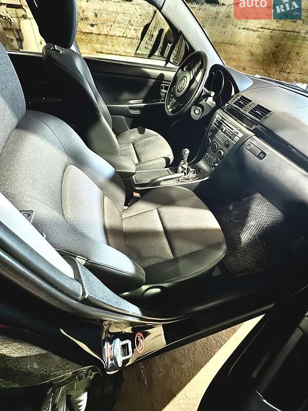 Седан Mazda 3 2006 в Сумах
