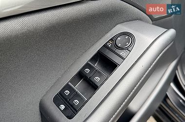 Седан Mazda 3 2023 в Киеве
