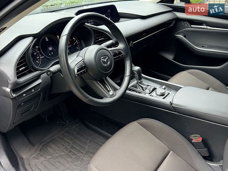 Седан Mazda 3 2023 в Киеве