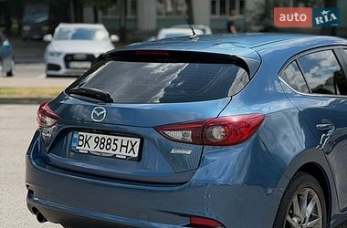 Mazda 3  2018
