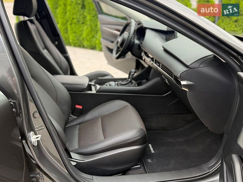 Седан Mazda 3 2025 в Киеве