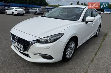 Mazda 3  2018
