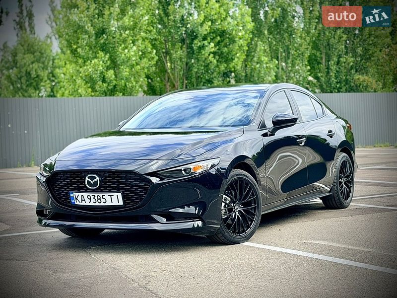 Седан Mazda 3 2023 в Киеве