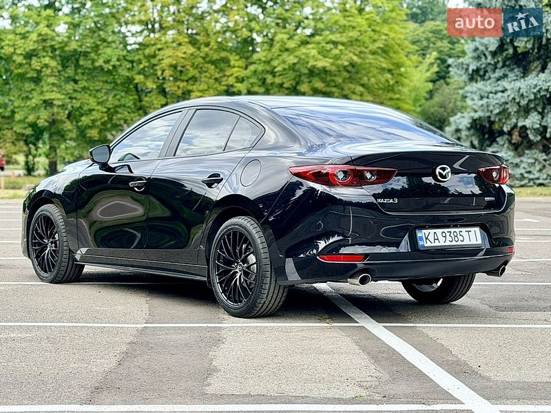 Седан Mazda 3 2023 в Киеве