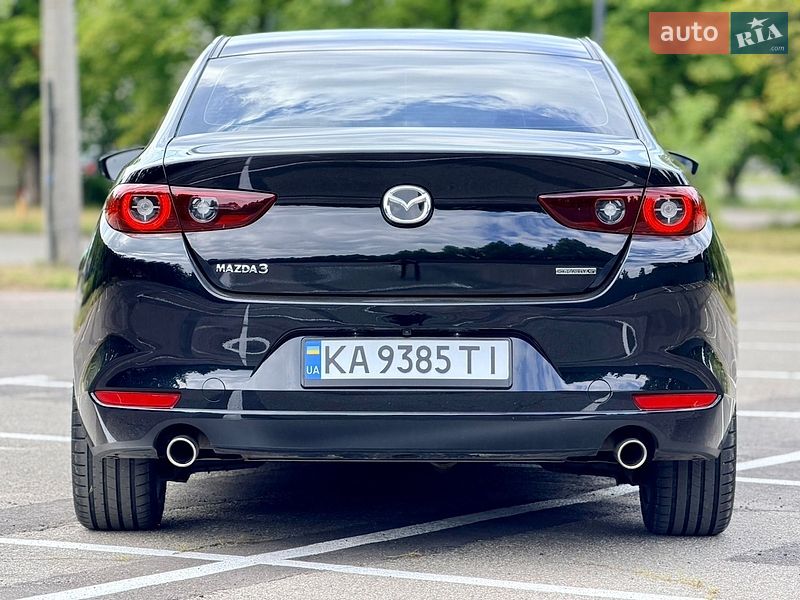 Седан Mazda 3 2023 в Киеве