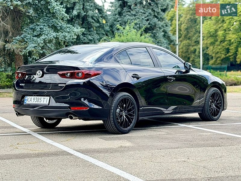 Седан Mazda 3 2023 в Киеве