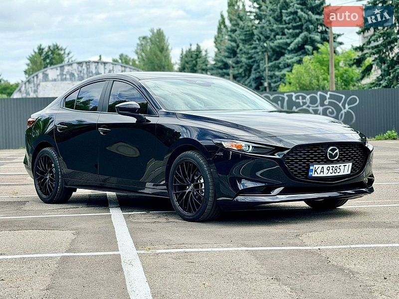 Седан Mazda 3 2023 в Киеве