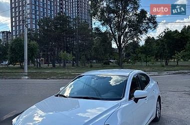Mazda 3  2017
