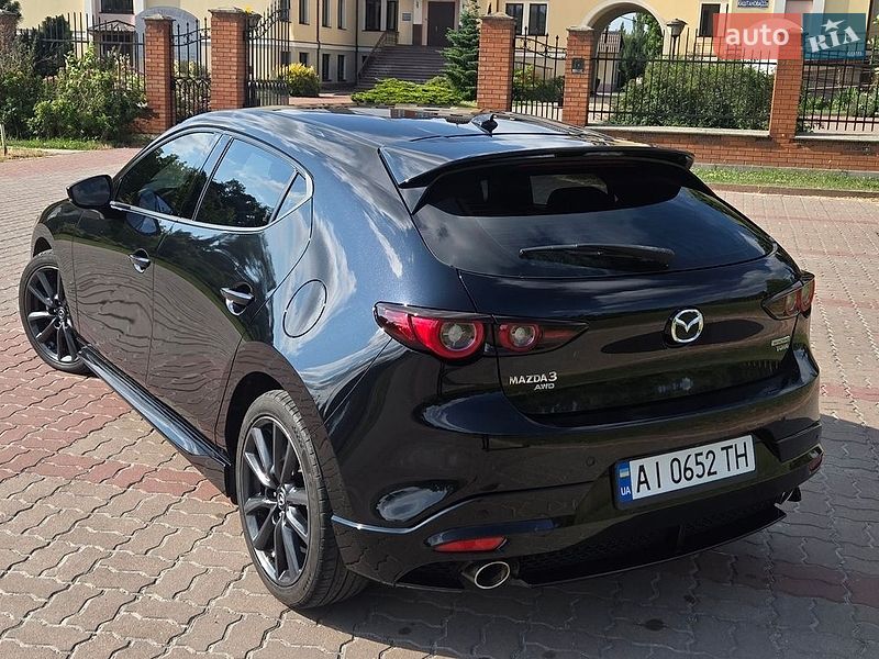 Хэтчбек Mazda 3 2023 в Обухове
