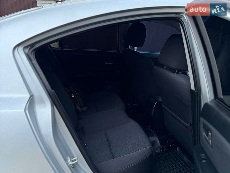 Седан Mazda 3 2005 в Львове