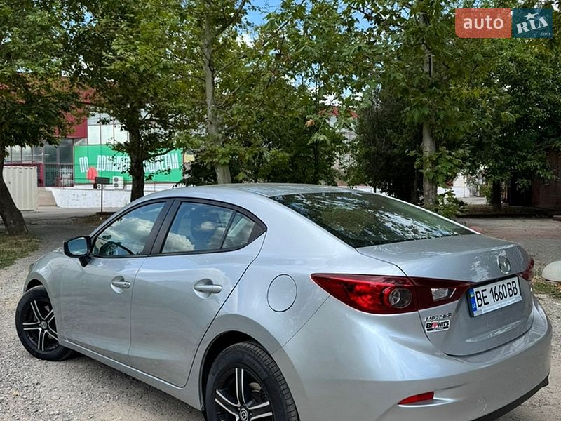 Седан Mazda 3 2016 в Николаеве