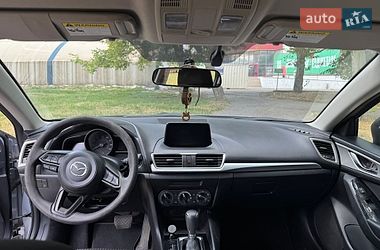 Седан Mazda 3 2016 в Николаеве