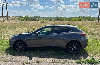 Хэтчбек Mazda 3 2018 в Кривом Роге