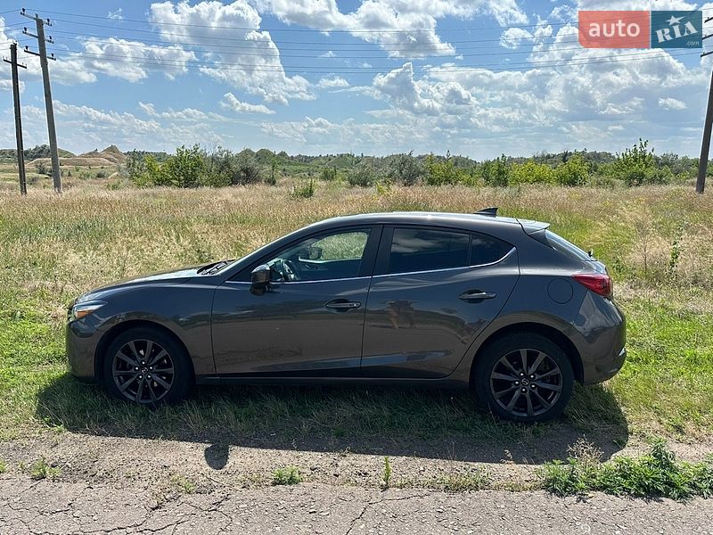 Хэтчбек Mazda 3 2018 в Кривом Роге