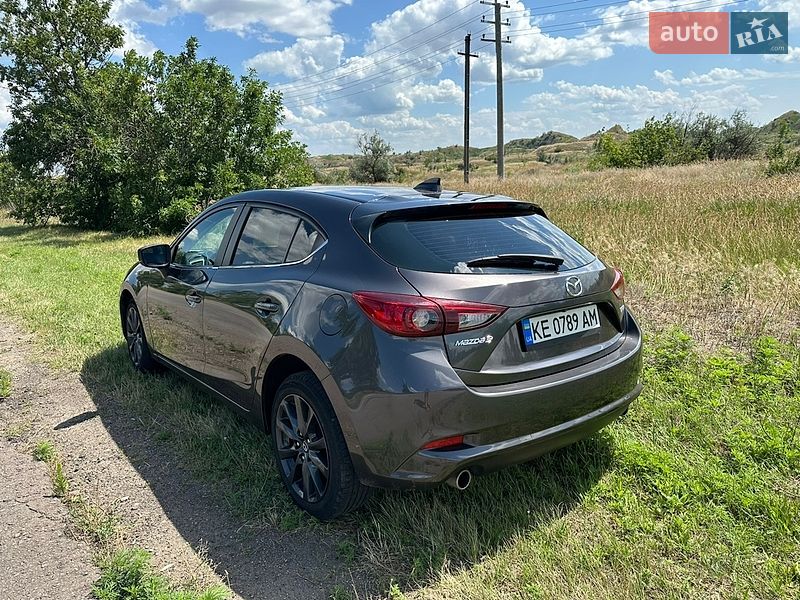 Хэтчбек Mazda 3 2018 в Кривом Роге
