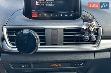 Хэтчбек Mazda 3 2018 в Кривом Роге