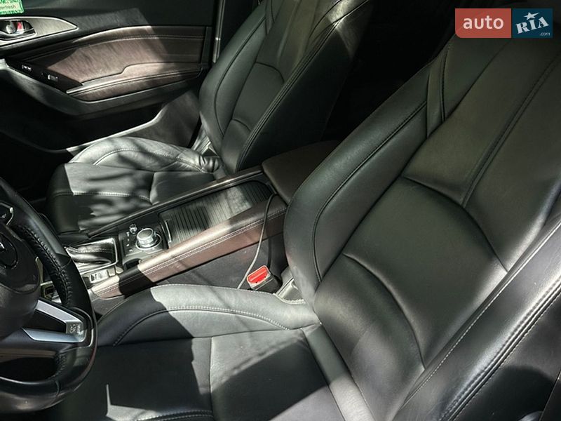 Хэтчбек Mazda 3 2018 в Кривом Роге