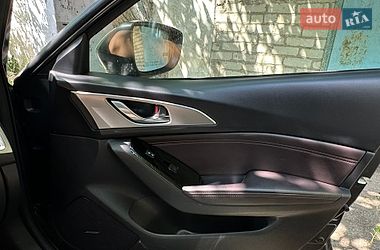 Хэтчбек Mazda 3 2018 в Кривом Роге