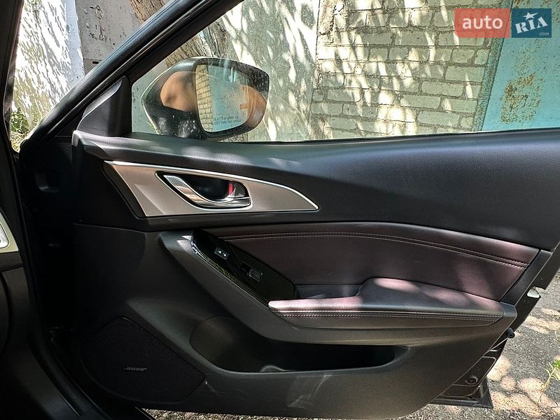 Хэтчбек Mazda 3 2018 в Кривом Роге