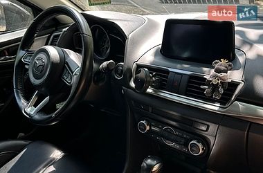 Хэтчбек Mazda 3 2018 в Кривом Роге