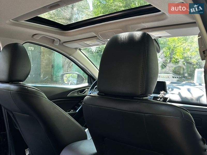 Хэтчбек Mazda 3 2018 в Кривом Роге