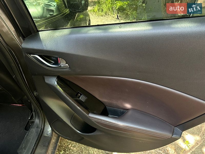 Хэтчбек Mazda 3 2018 в Кривом Роге
