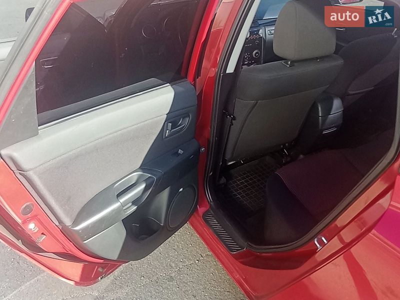 Хэтчбек Mazda 3 2003 в Киеве
