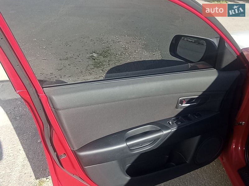Хэтчбек Mazda 3 2003 в Киеве