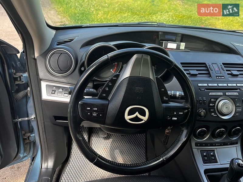 Хэтчбек Mazda 3 2009 в Веселинове