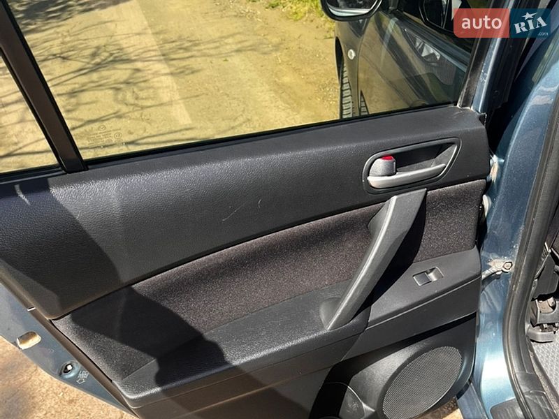 Хэтчбек Mazda 3 2009 в Веселинове
