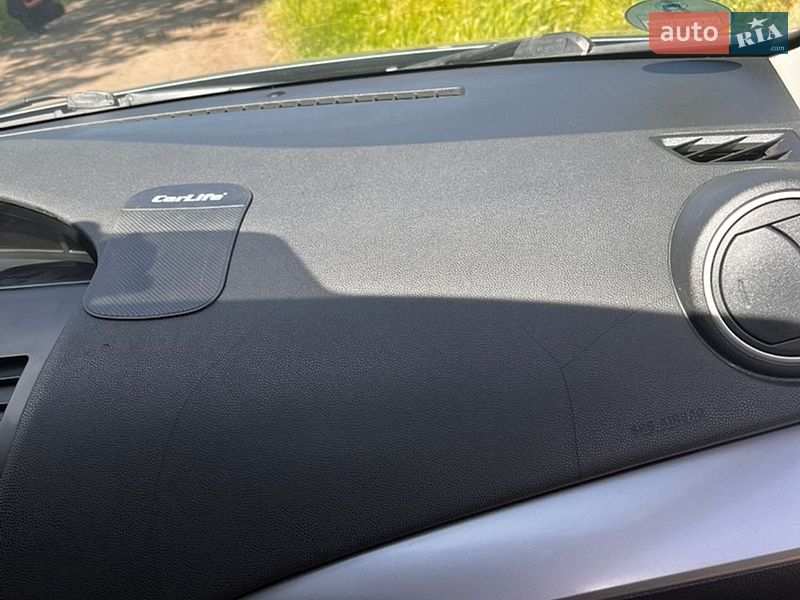 Хэтчбек Mazda 3 2009 в Веселинове