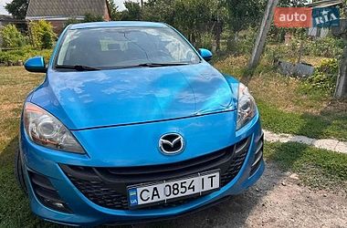 Mazda 3  2010