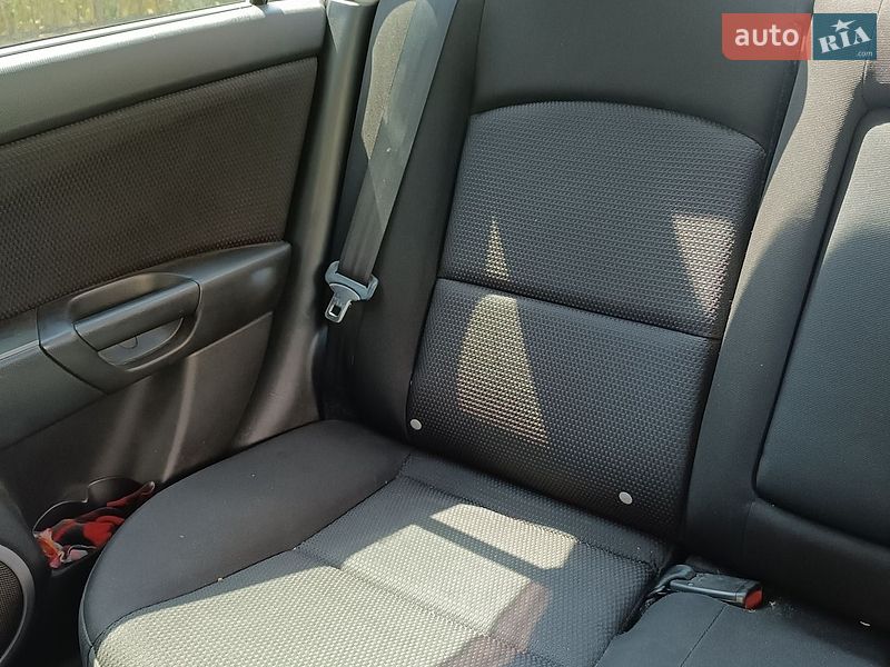 Седан Mazda 3 2007 в Києві