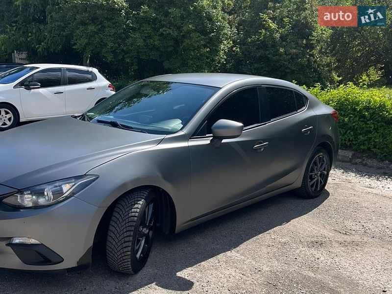 Седан Mazda 3 2016 в Ивано-Франковске