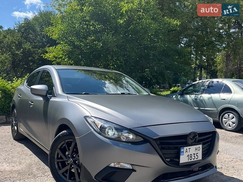 Седан Mazda 3 2016 в Ивано-Франковске