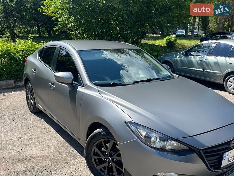 Седан Mazda 3 2016 в Ивано-Франковске